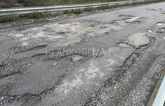 Gjendja e keqe e rrugës Skenderaj-Mitrovicë (FOTO)