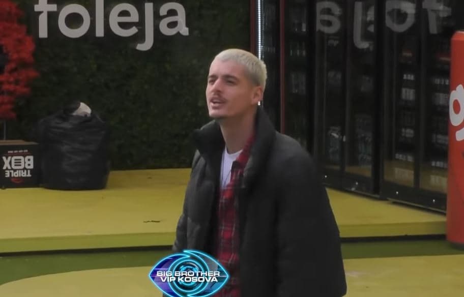 Londrimi pyet se çfarë dite është sot? (VIDEO)