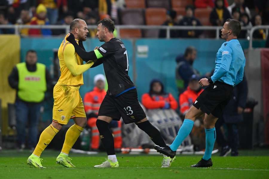 Rregulli i FIFA-s: Kosova mund të “detyrohet” të luajë kundër Rumanisë