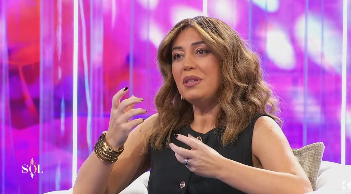 Adelina Thaçi e kujton momentin kur gjatë luftës me familjen e saj u rrethuan nga forcat serbe (VIDEO)