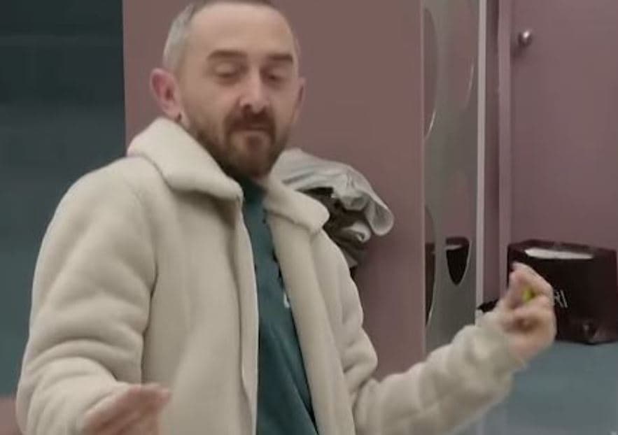 As nominimi s’ia lë shenjë: Arditi zgjohet plot energji (VIDEO)
