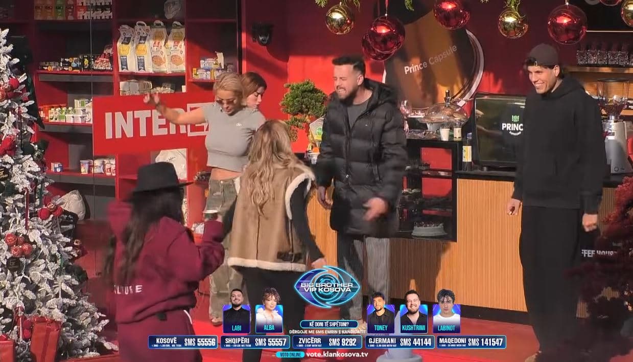 Banorët ndezin atmosferën si asnjëherë më parë (VIDEO)