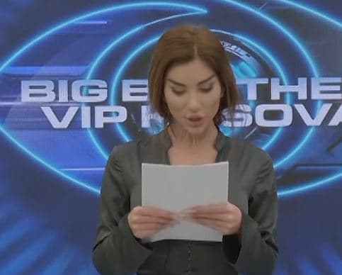 Bia lexon zarfin pothuajse pa gabime, banorët e duartrokasin! (VIDEO)
