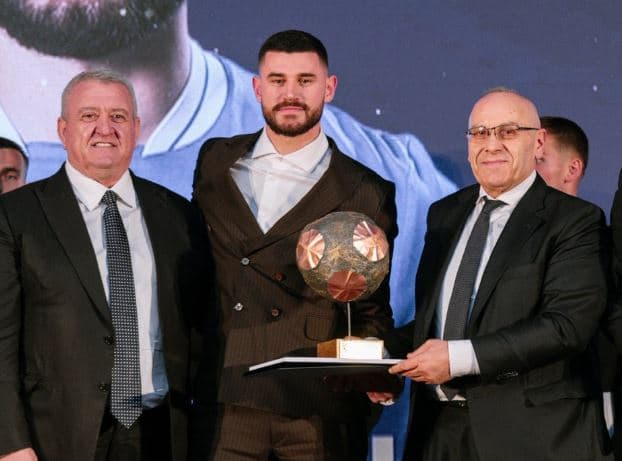 FFK-ja ndan çmimet, Arb Manaj futbollisti i vitit