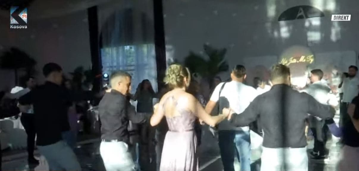Tupana, votime dhe dasmë: Gëzim i dyfishtë në Gjakovë (VIDEO)