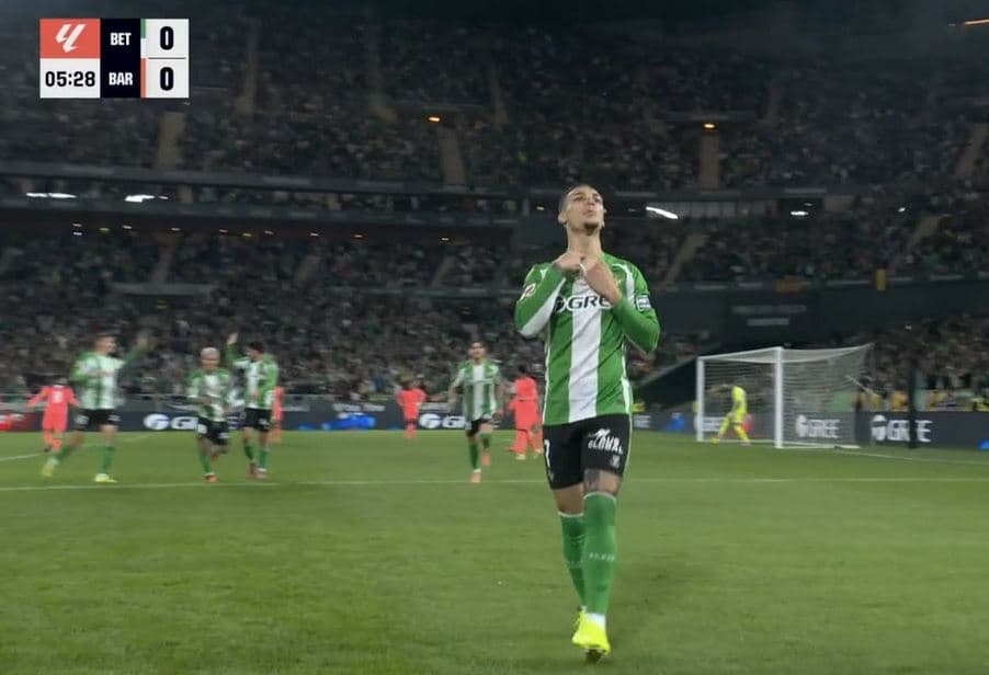 Betisi po e mund Barcelonën, Antony qëllon në cak (VIDEO)