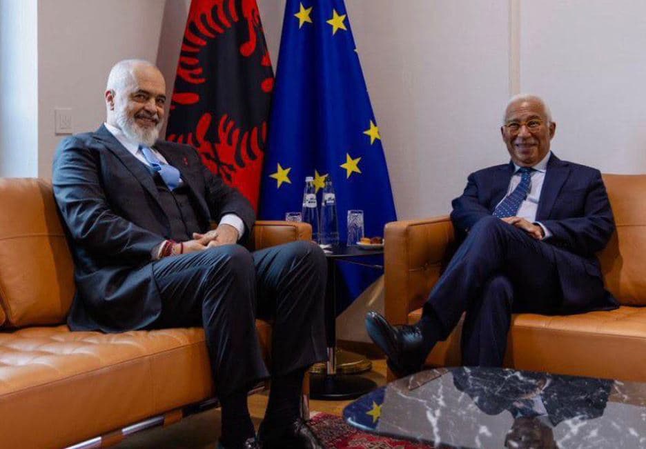 Edi Rama ndan foto me Antonio Costan para Samitit BE-Ballkani Perëndimor