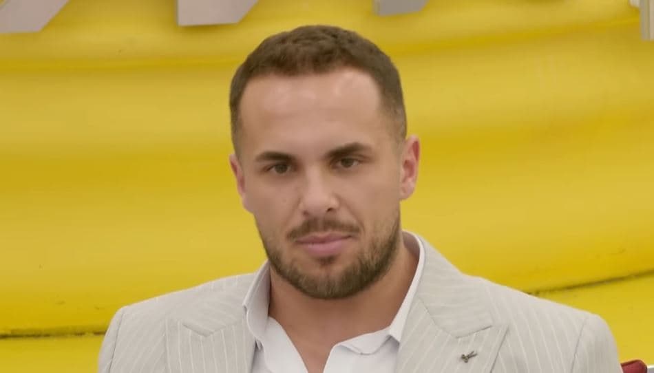 Edi i kërkon falje Elijones pas fjalëve ofenduese që ia ka thënë (VIDEO)