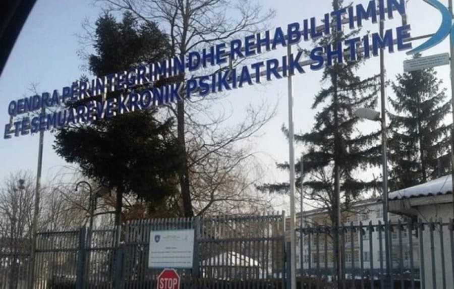 Pacienti largohet nga Enti Special në Shtime - policia nis kërkimet