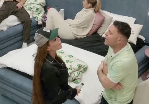 “Ta kallëzoj qejfin”, “Mshele” - eskalon debati mes Fjollës dhe Labit (VIDEO)