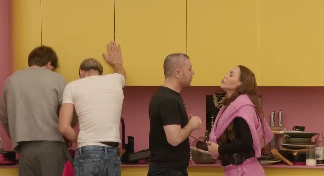 Labi, Fjollës: Kapi flokët njëherë se po të bien, e tani hyn në kuzhinë (VIDEO)