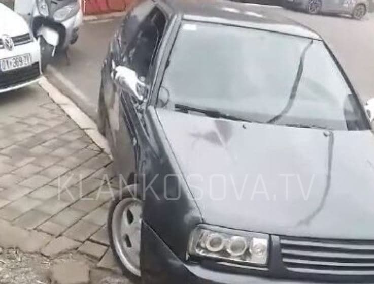 Shqiptimi i një tikete për parking nervozon prishtinasin, ankohet për policët (VIDEO)