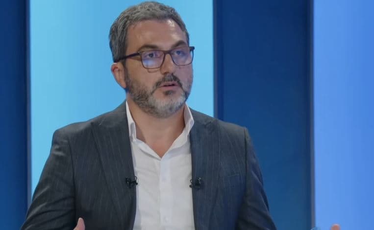 Ardian Gola para Kusari-Lilës në Gjakovë, ka mbi 600 vota më shumë