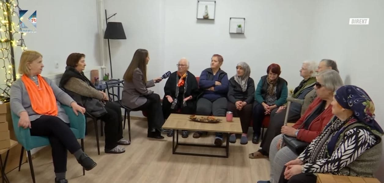 Vetmia e festave: Gratë e moshuara në Prishtinë presin nga një vizitë (VIDEO)