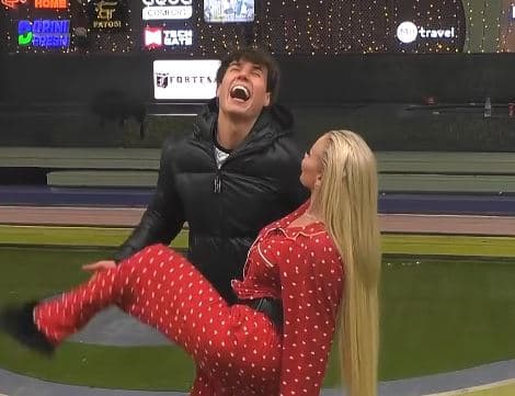 Vallëzim sensual mes Benitës dhe Klodit (VIDEO)