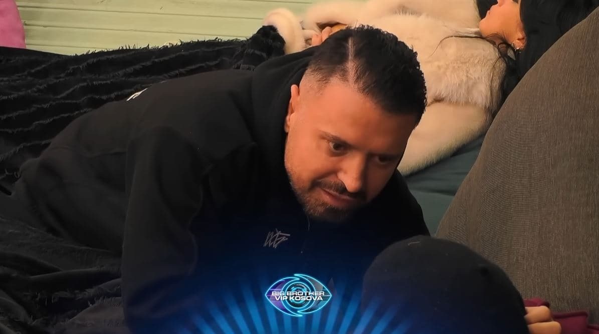 Labi tregon ditët më të errëta të familjes së tij (VIDEO)