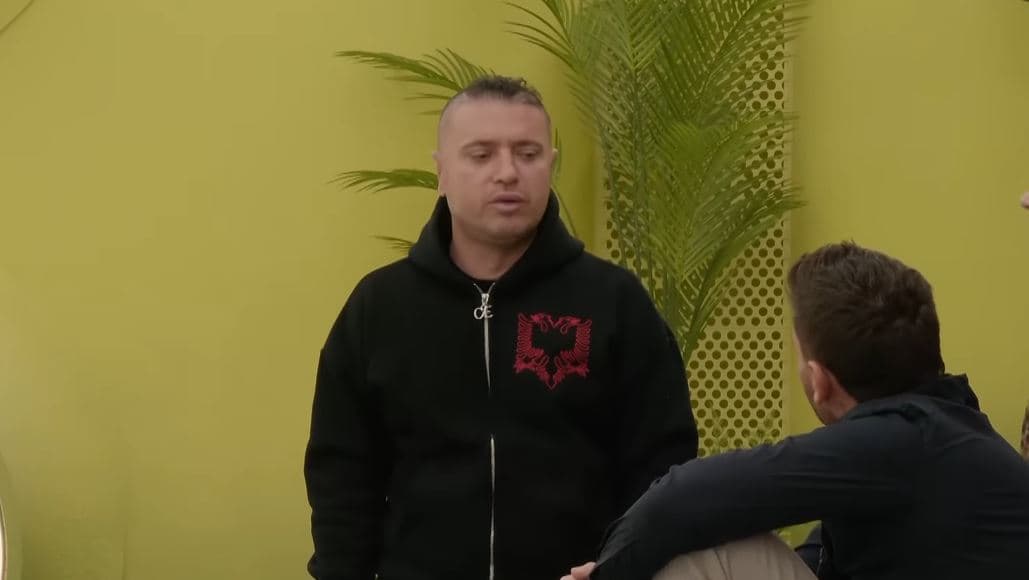 I hodhi pije energjike në sy, Labi thotë se Klodi duhet të ndëshkohet (VIDEO)