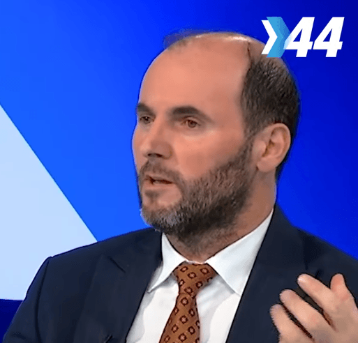 Murtezaj: Me Qeverinë Hamza rriten pagat – 900 euro për mësuesit, 1050 për policët