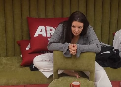 Sasa tregon se si ish i dashuri shfrytëzoi dashurinë e saj për plot 10 vjet (VIDEO)