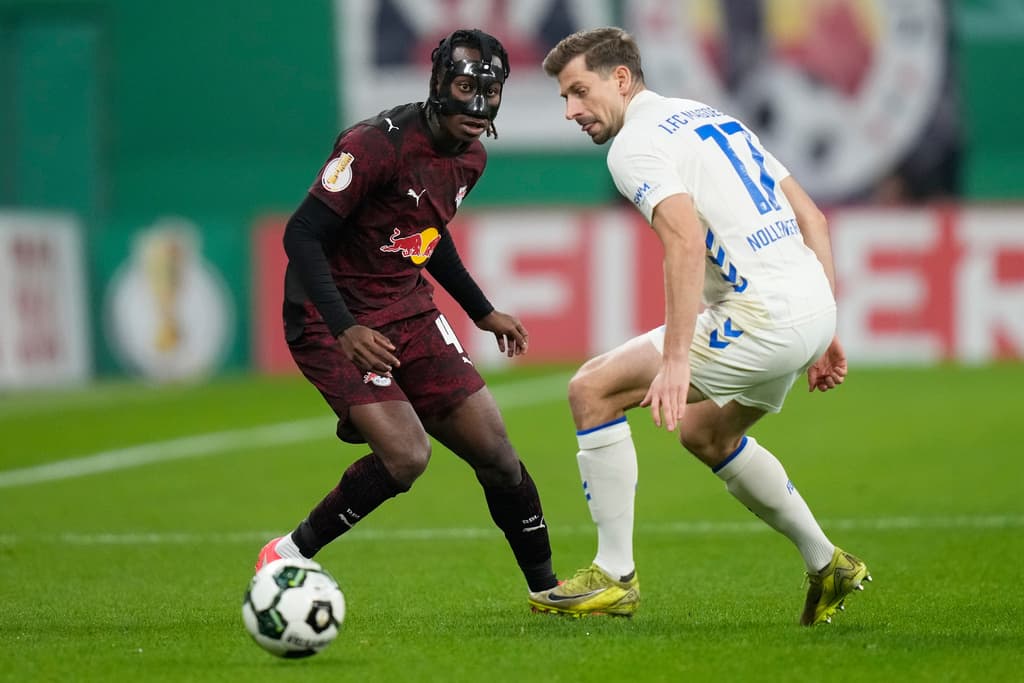 Man Utd pas yllit të ri në Bundesligë