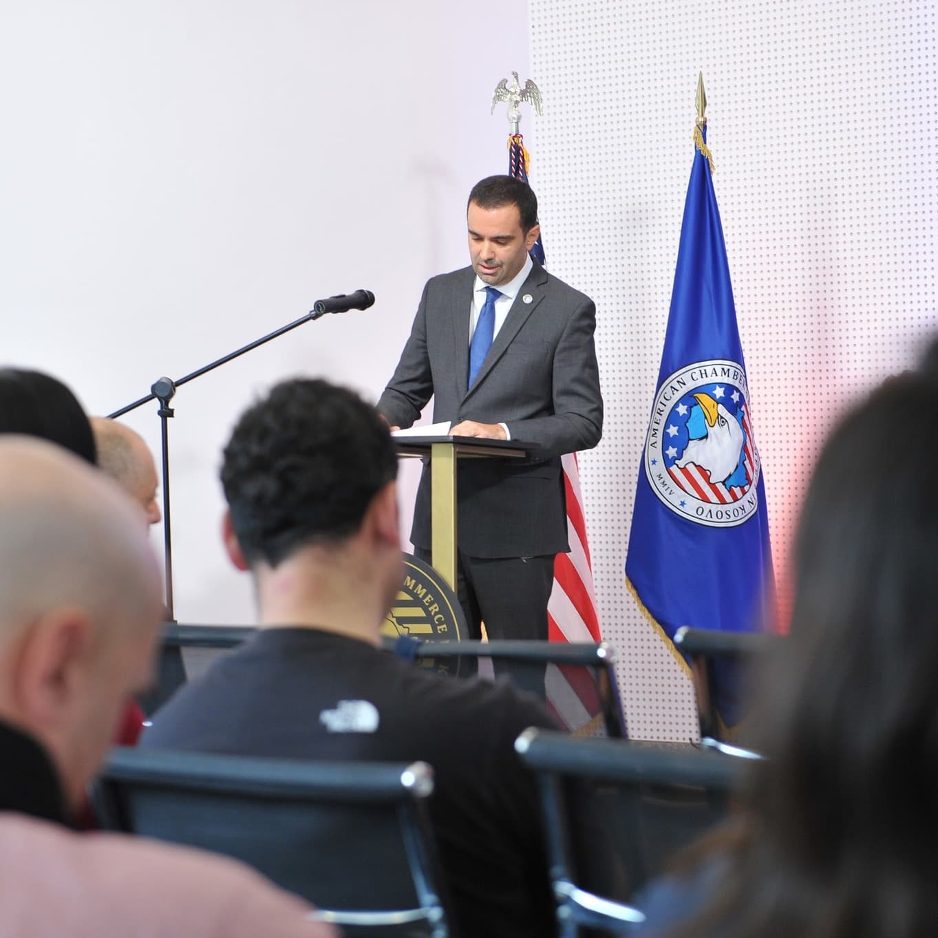 Oda Amerikane: Konferenca e Investitorëve Amerikanë sjell në Prishtinë investitorë dhe liderë globalë