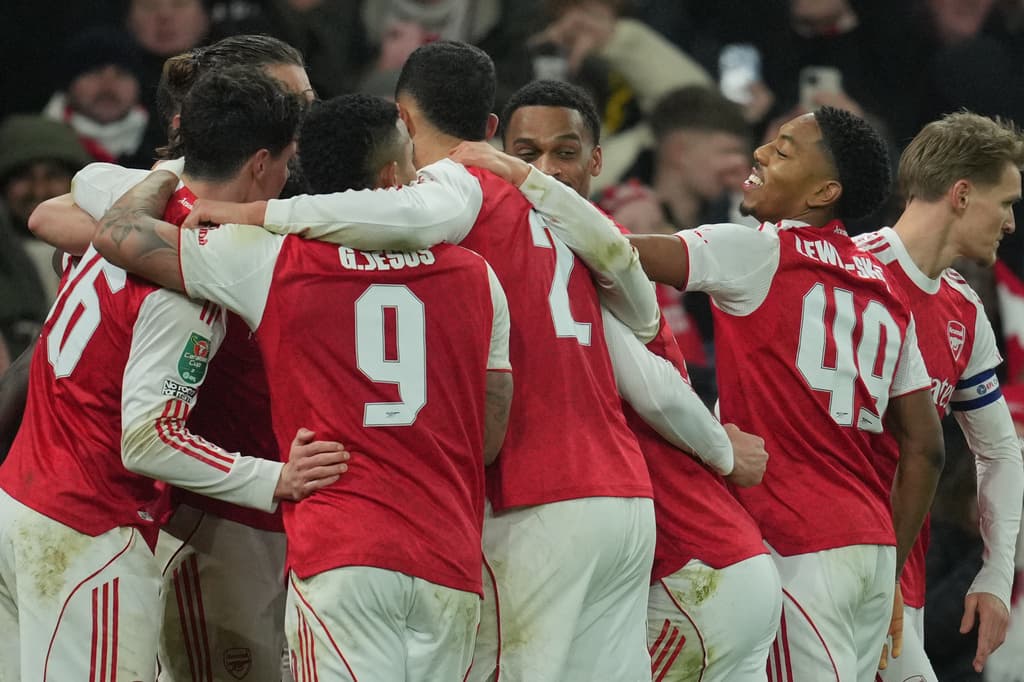 Pas 15 penaltive, Arsenali mposht Crystal Palacen për gjysmëfinalen e Kupës së Ligës