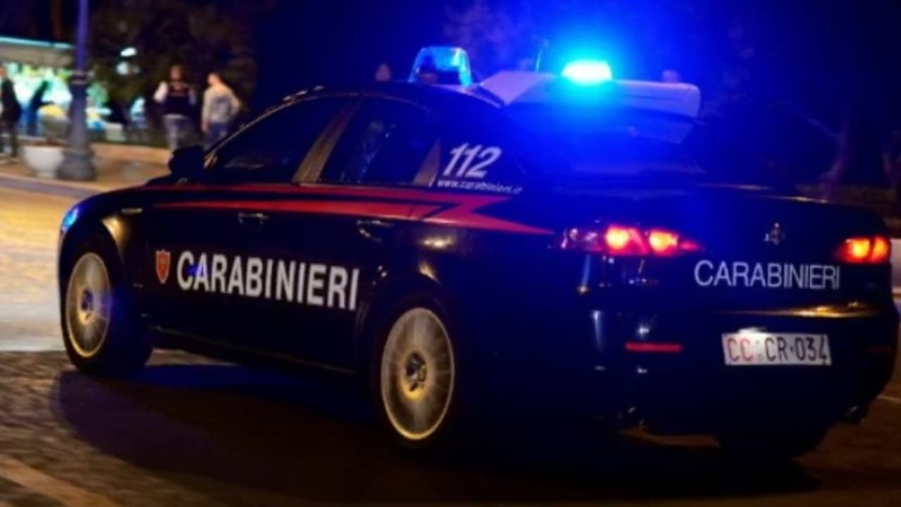 E rëndë: 20 vjeçari shqiptar qëllohet me armë nga policia italiane
