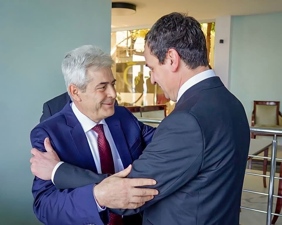 Ahmeti i çon mesazh Kurtit: Kosova të ecë përpara me hapa të sigurt, ta forcojë aleancën me ShBA