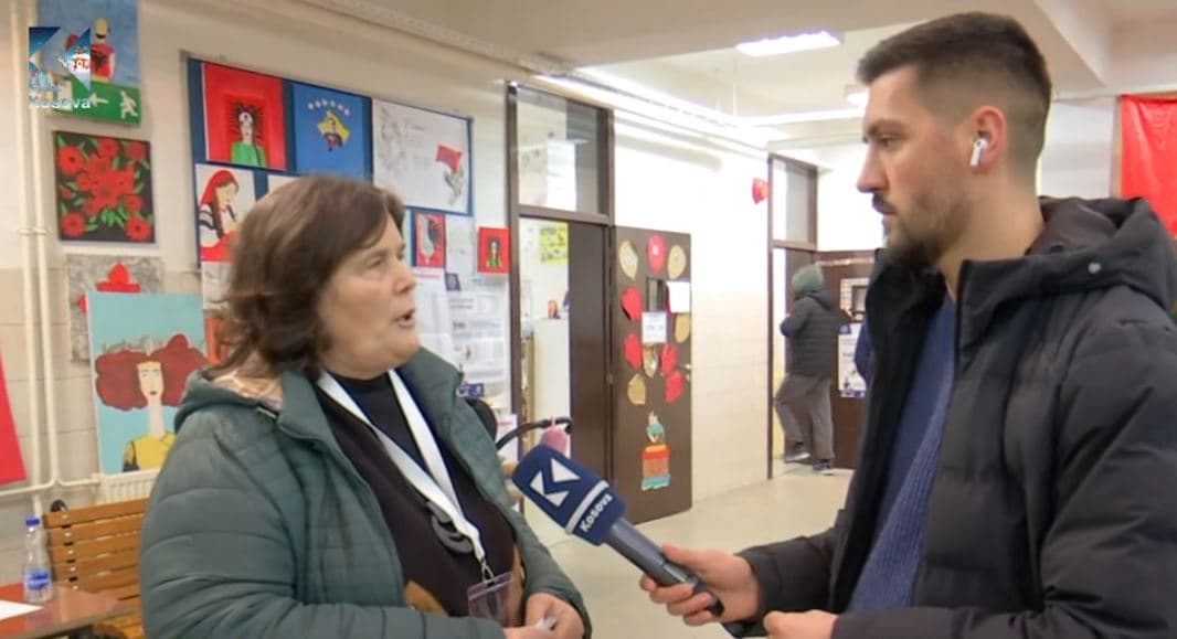 Fletushka reklamuese në Mitrovicë, menaxherja e qendrës sqaron situatën (VIDEO)