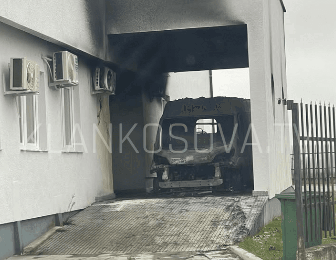 Zjarri dëmtoi edhe QMF-në, policia në kërkim të të dyshuarit - detaje nga incidenti në Rahovec