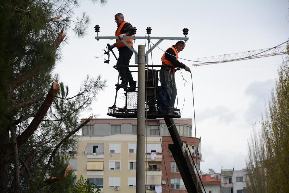 Shqipëria s'do ta rrisë çmimin e rrymës më 2026, thotë Karakaçi