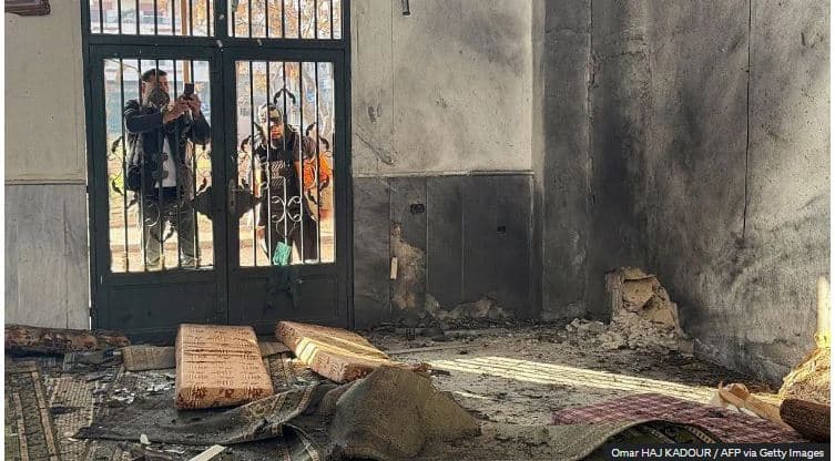 Shpërthimi në xhaminë siriane, të paktën tetë të vdekur