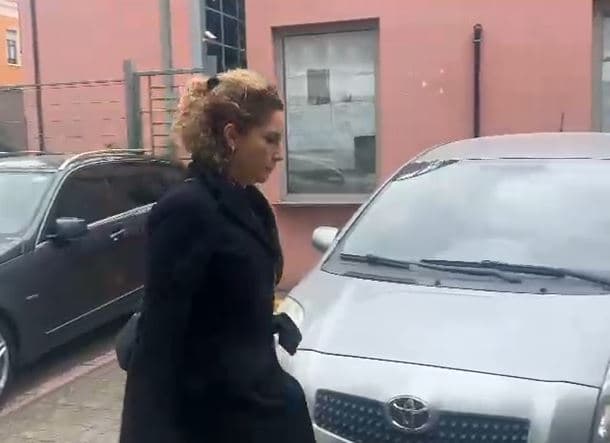 Ish-ministrja Olta Xhaçka paraqitet në SPAK