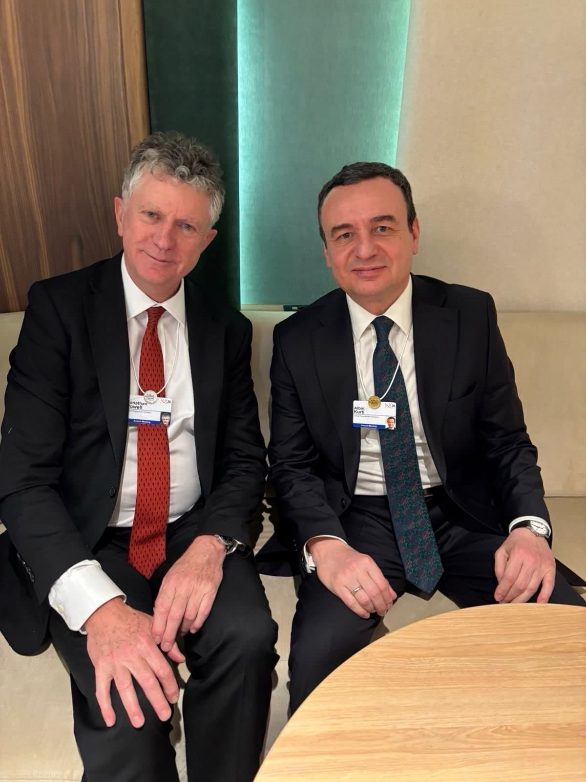 Kurti në Davos takon këshilltarin për Sigurinë Kombëtare të kryeministrit britanik