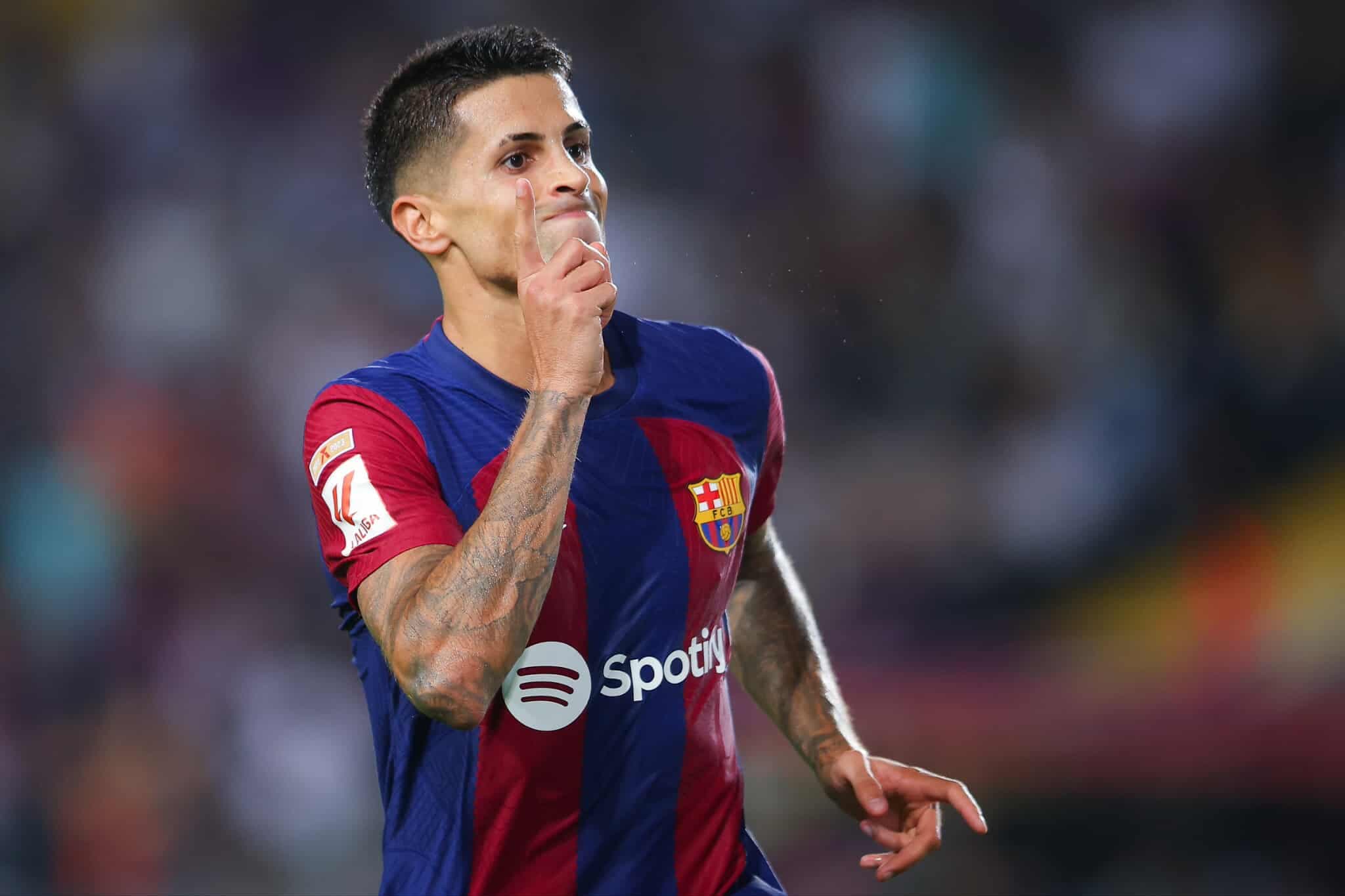 Joao Cancelo pranë rikthimit te Barcelona