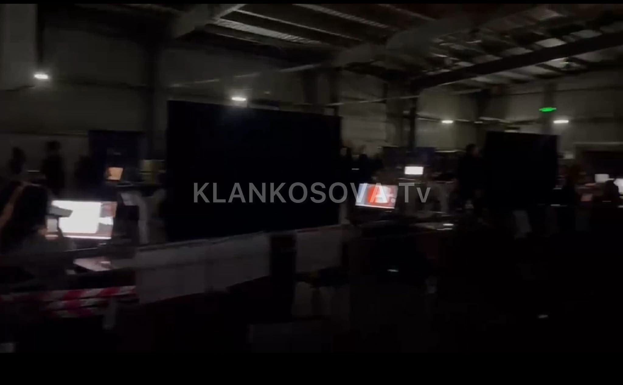 Ndalet rryma në QNR, ku po rinumërohen votat (VIDEO)