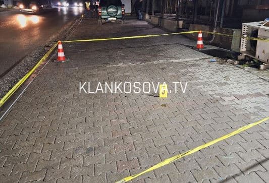Dyshohet se një i mitur u godit nga vetura në Mitrovicë