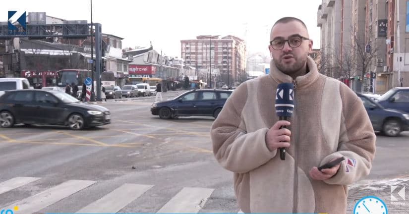 Trotuaret dhe rrugët dytësore, sfidë e prishtinasve gjatë dimrit (VIDEO)