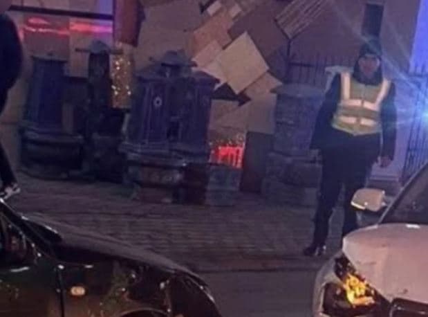 Aksident mes dy veturave pranë një shkolle në Podujevë