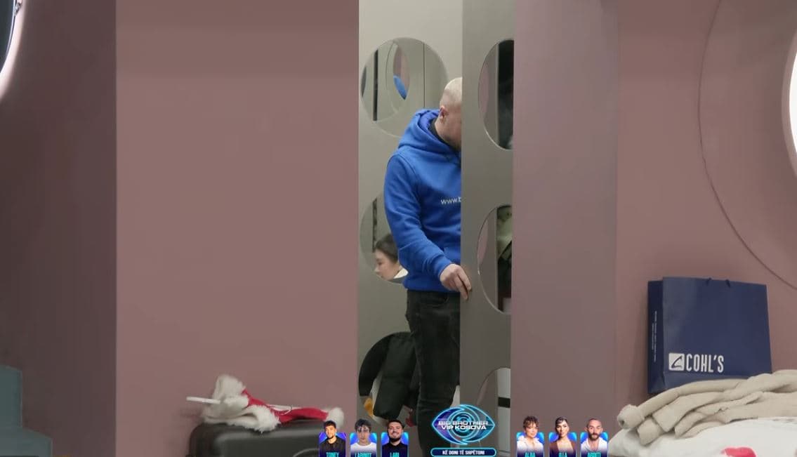 Alba dhe Labit në aksion, ia fshehin gjërat personale Arditit (VIDEO)