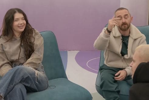 Seks në makinë? Labi vë në siklet banorët me pyetjet e tij (VIDEO)