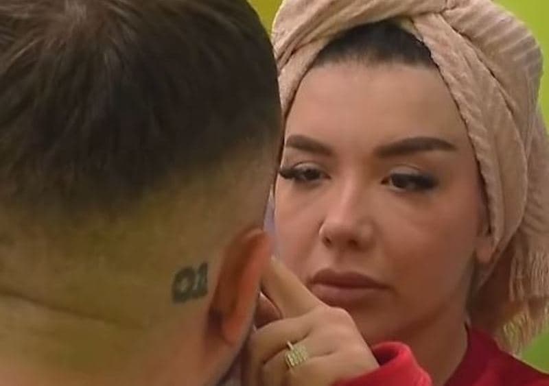 “E ke humbur besimin tek unë”, Alba teksa kujdeset për Limin (VIDEO)