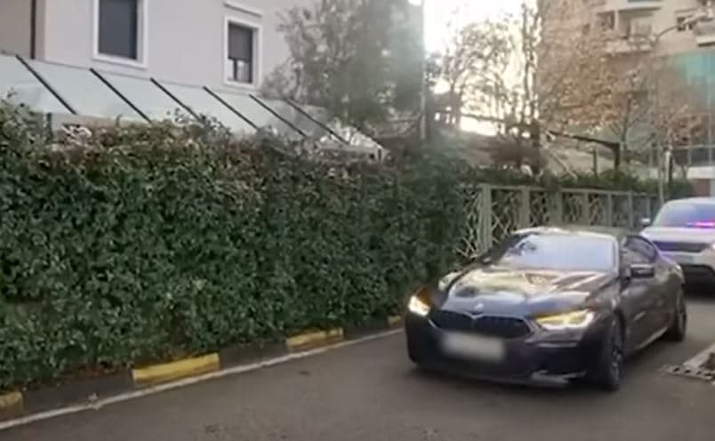 Konfiskohet BMW-ja 140 mijë euroshe, Tirana shpall në kërkim kosovarin (VIDEO)