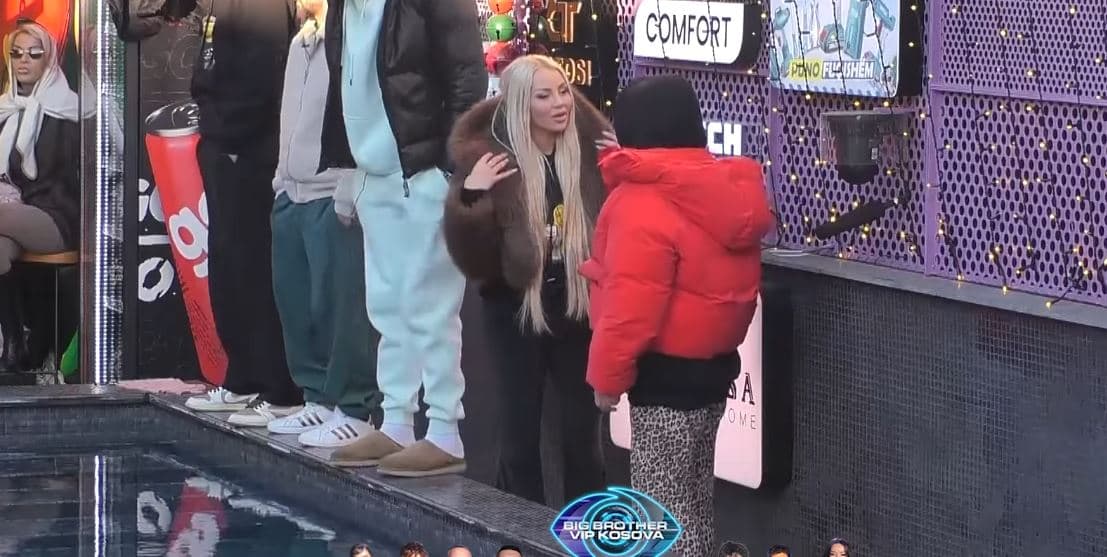 “Halla jem ma e bukura”, Benita ngacmon Fjollën (VIDEO)