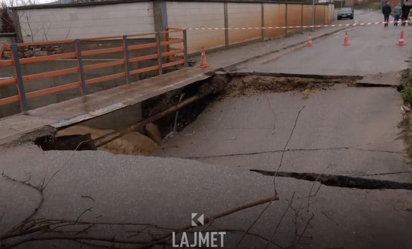 Urën e Smallushës e lëshojnë ‘këmbët’ (VIDEO)