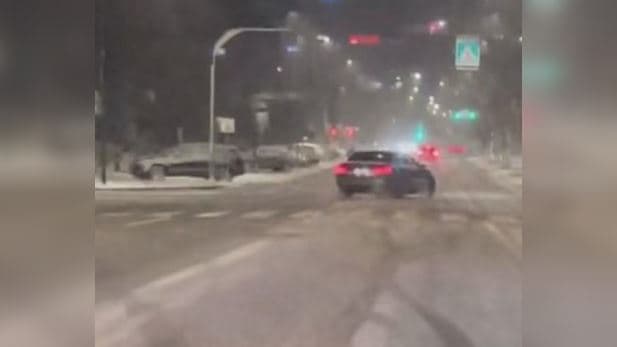 Bënte "stila" me veturë në Prishtinë, Policia e gjobit  me 150 euro