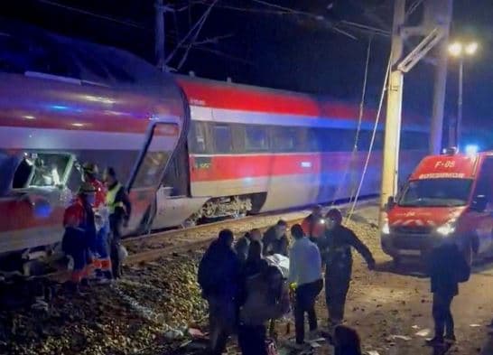Treni doli nga shinat, shkon në 10 numri i të vdekurve në Spanjë
