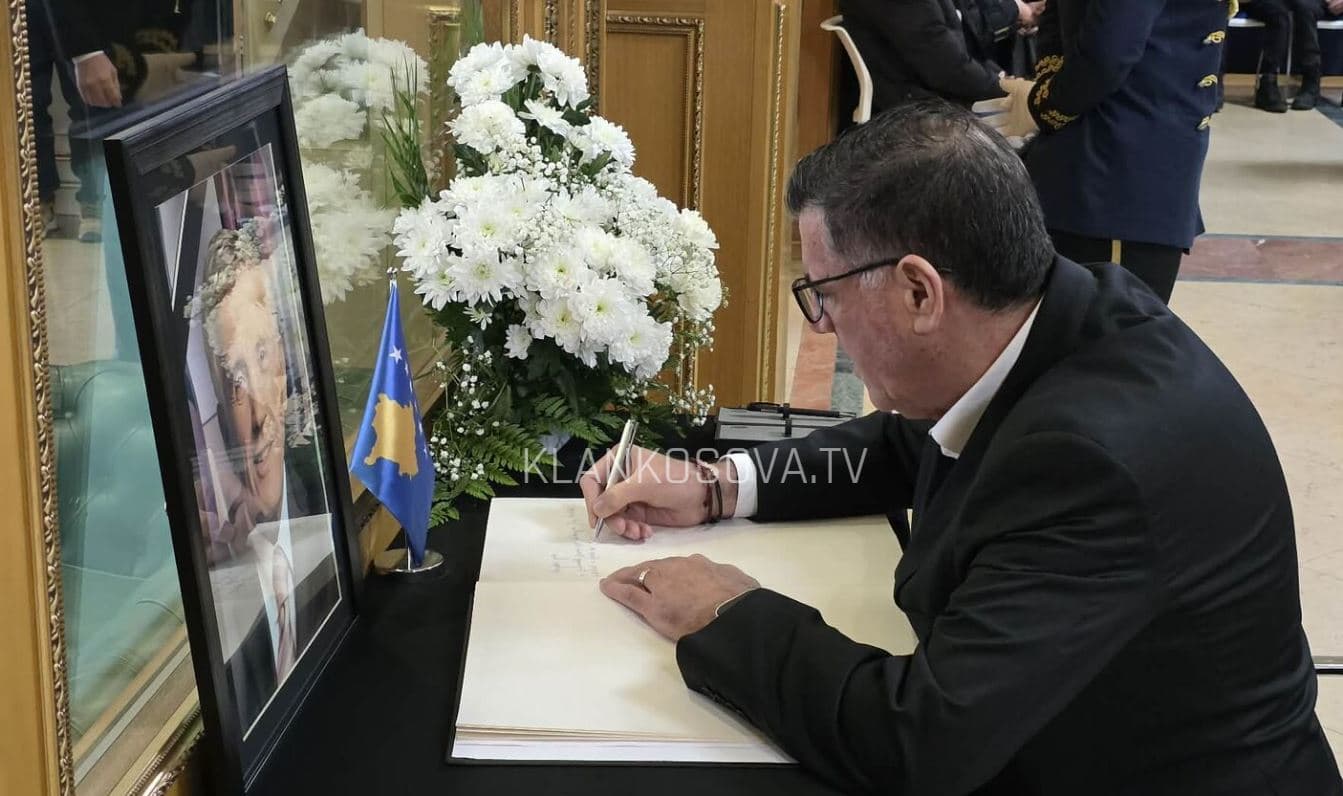 Homazhet për Dacin, Haziri shkruan në "Librin e Zisë"