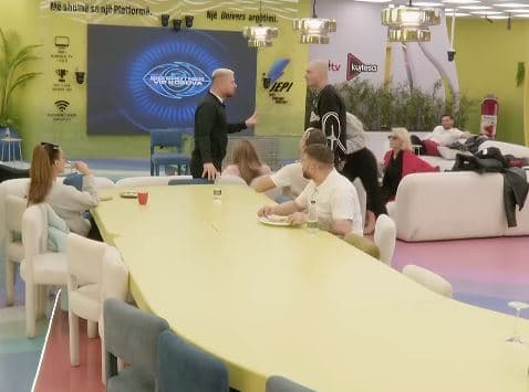 “Mos ma përmend gruan, idiot”, Labi shpërthen ndaj Labinotit (VIDEO)