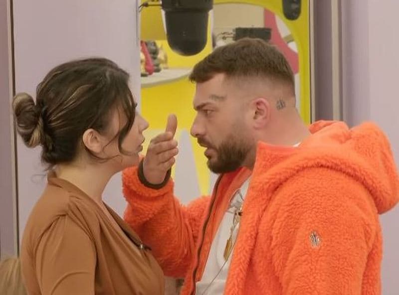 Limi i ashpër me Albën: Mbylle atë gojë të qelbur (VIDEO)